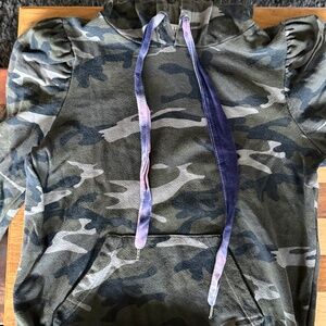 T.LA Anthropology Camo Hoodie XS